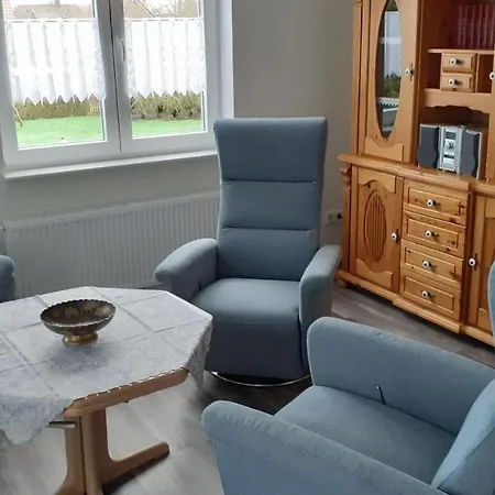 Grosszuegige Fuer 4 Personen In Ostfriesland Mit E- Ladesaeule Utarp