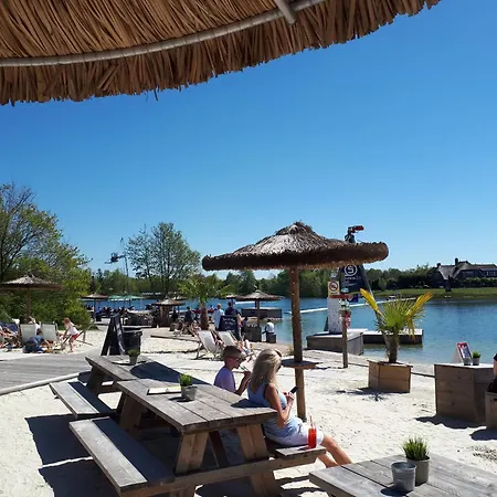 Grosszuegige Fuer 4 Personen In Ostfriesland Mit E- Ladesaeule * Utarp