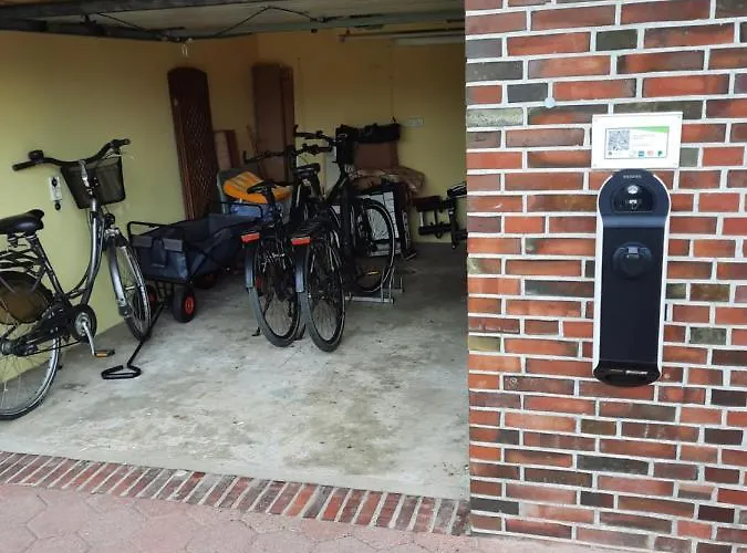 Grosszuegige Fuer 4 Personen In Ostfriesland Mit E- Ladesaeule Daire Utarp